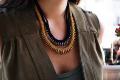 How to make your own cool necklace step by step DIY tutorial instructions thumb