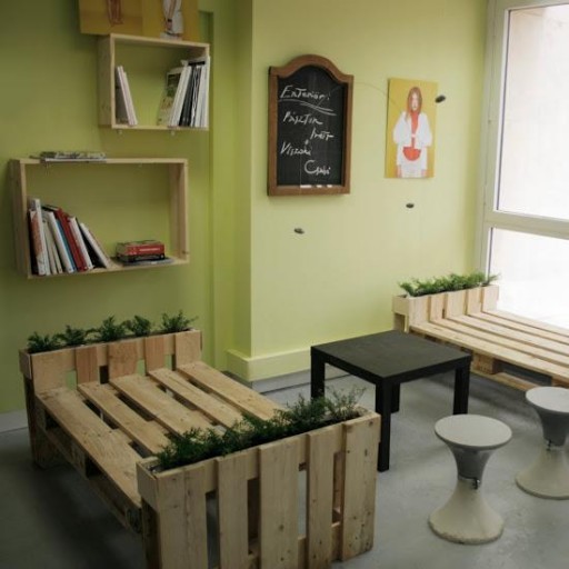 How to make furnitures with recycled pallets step by step DIY tutorial instructions