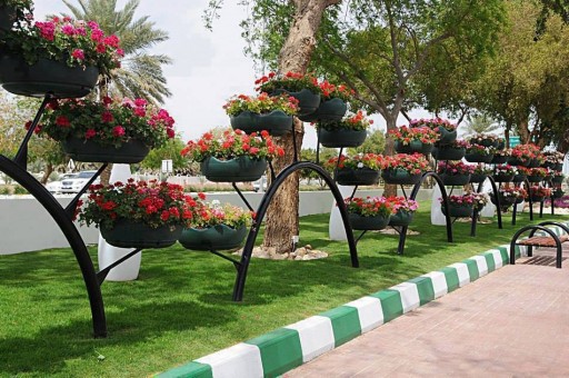 How to recycle tires as lovely planting pots
