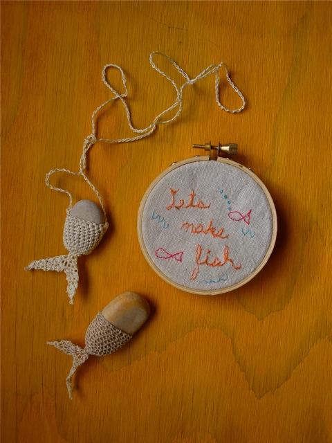 How to crochet fabulous pebble rocks step by step DIY tutorial instructions 03