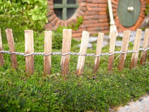 How to make DIY baggins bonsai hobbit home 4