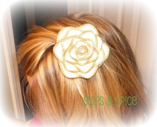 How To Make DIY Zipper Roses 2