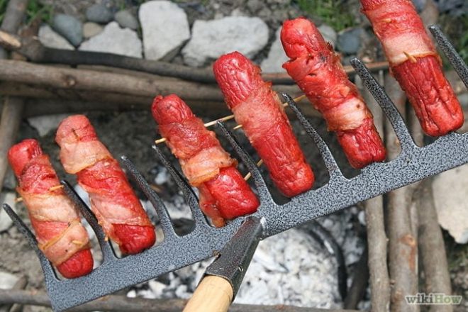 turned-old-garden-rakes-into-amazing-things-1