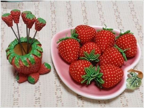 how-to-make-bead-strawberries